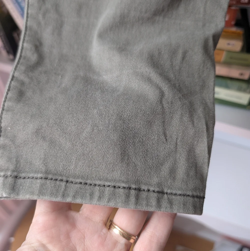 Abercrombie & Fitch Women's Low Rise Skinny Capris Moto Size Size 31 Grunge - Picture 15 of 16